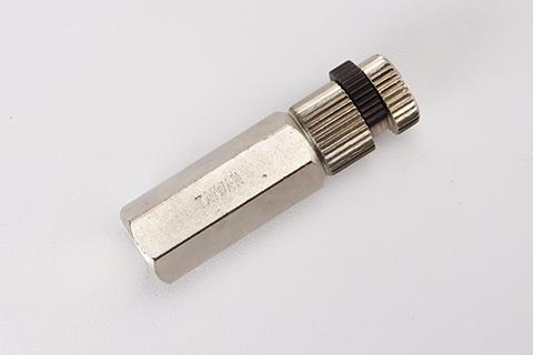 004P533